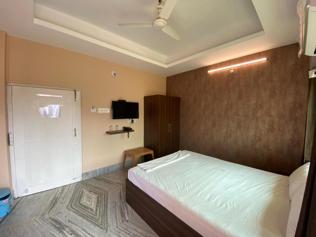Hotel Aavaas Пури Экстерьер фото