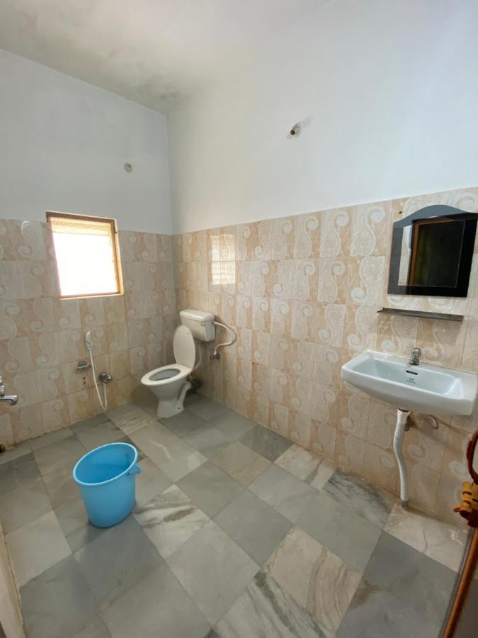 Hotel Aavaas Пури Экстерьер фото